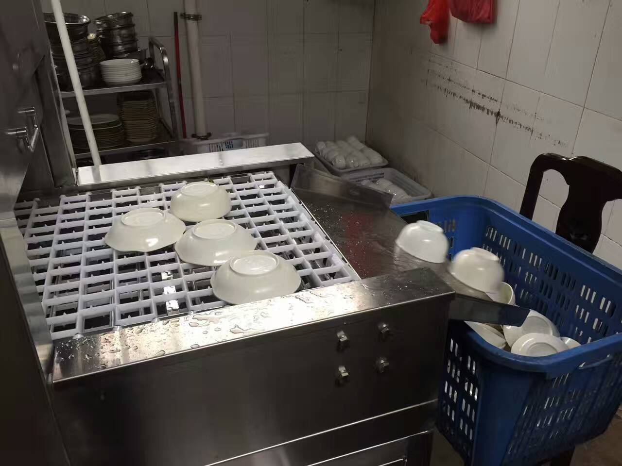 亞鈦洗碗機試機清洗